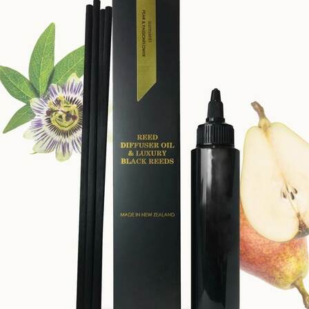 Surmanti Pear & Passionflower Reed Diffuser Oil & Luxury Black Reeds 100ml